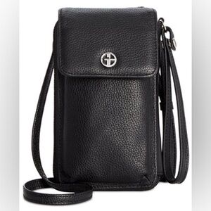 Giani Bernini
Women’s Softy Leather Tech Crossbody Wallet,